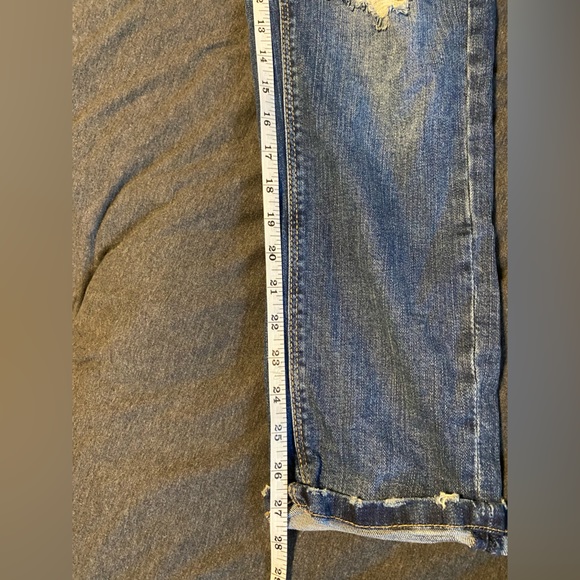 Ripped Jeans - Picture 6 of 6